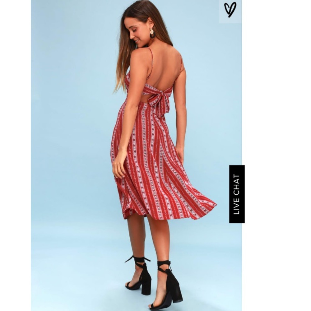 Gorgeous tie back lulus midi dress!